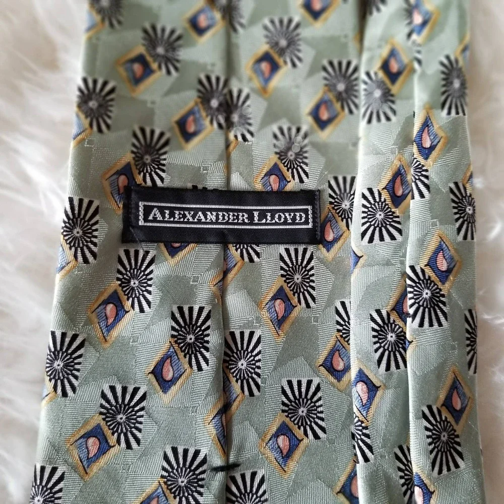 Vtg 90s mens silk tie Alexander Lloyd mint green geometric extra long 65 length